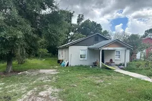 138 W Volusia Ave, Deland, FL 32720 - Photo 1