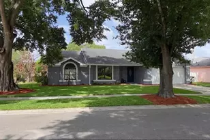 7667 Gramercy Dr, Orlando, FL 32818 - Photo 1
