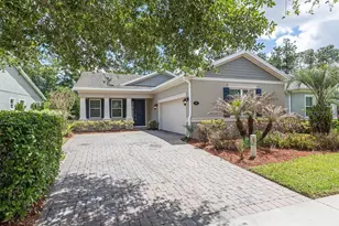 906 Victoria Hills Dr S, Deland, FL 32724 - Photo 1