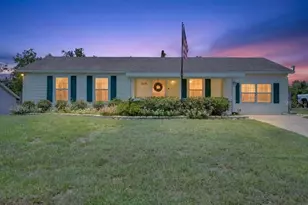 3018 Yorkshire Dr, Deltona, FL 32738 - Photo 1