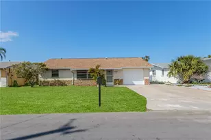 13705 Allyn Dr, Hudson, FL 34667 - Photo 1