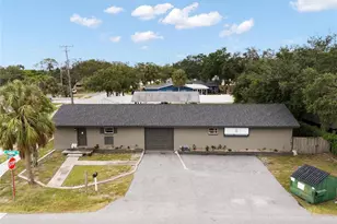 526 E Lemon St, Tarpon Springs, FL 34689 - Photo 1