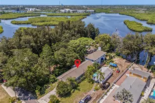 521 Midway Ln, Tarpon Springs, FL 34689 - Photo 1