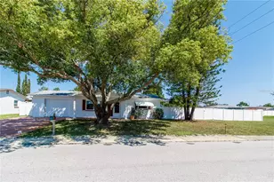 8105 Winthrop Dr, Port Richey, FL 34668 - Photo 1