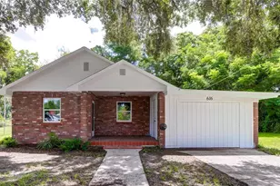 616 Powell St, Wildwood, FL 34785 - Photo 1