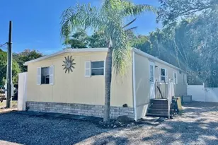 1216 Liveoak Pkwy, Tarpon Springs, FL 34689 - Photo 1