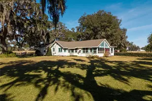 9504 Fort King Rd, Dade City, FL 33525 - Photo 1