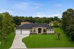 10112 Shortleaf Ct, Weeki Wachee, FL 34613 - Photo 1