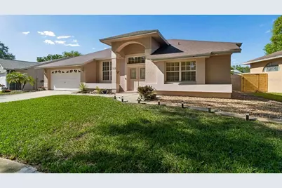 907 Brittany Park Boulevard, Tarpon Springs, FL 34689 - Photo 1