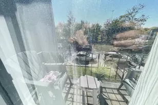 386 E 8th St, Boston, MA 02127 - Photo 6