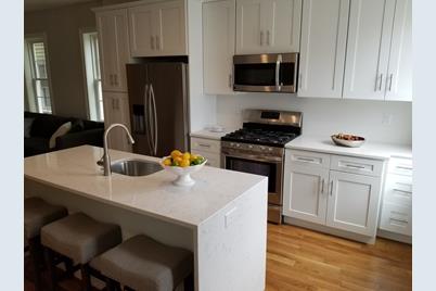 100 Webster St #1 - Photo 1