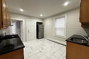 22 Howell St, Boston, MA 02125 - Photo 2