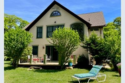 165 Christiantown Rd Wt157, West Tisbury, MA 02575 - Photo 1