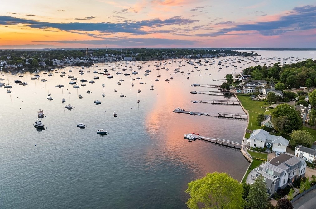 2 Foster St, Marblehead MA  01945-3645 exterior