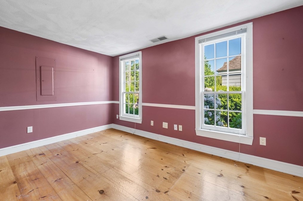 2 Foster St, Marblehead MA  01945-3645 exterior