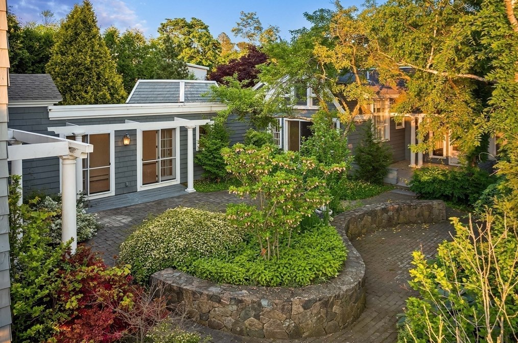 2 Foster St, Marblehead MA  01945-3645 exterior