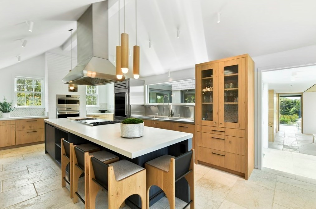 178 Queen Anne Rd, Chatham MA 02633-1841 exterior