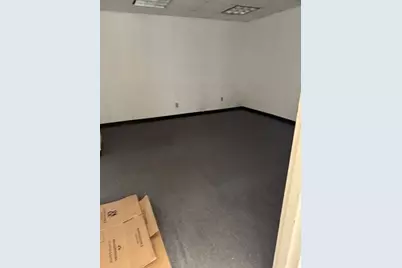 657 Quarry St #201, Fall River, MA 02723 - Photo 2