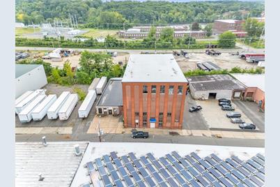 68 Winter St, Holyoke, MA 01040 - Photo 18