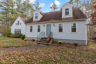 47 Big Rock Ln, Hanson, MA 02341