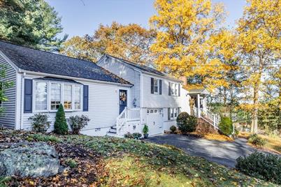 1 Wheatland St, Burlington, MA 01803 3 Bedroom House for $4,100