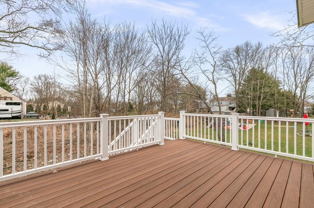 148 Oak Hl Ave, Seekonk MA 02771-2221 exterior