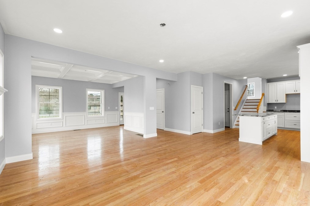 148 Oak Hl Ave, Seekonk MA 02771-2221 exterior