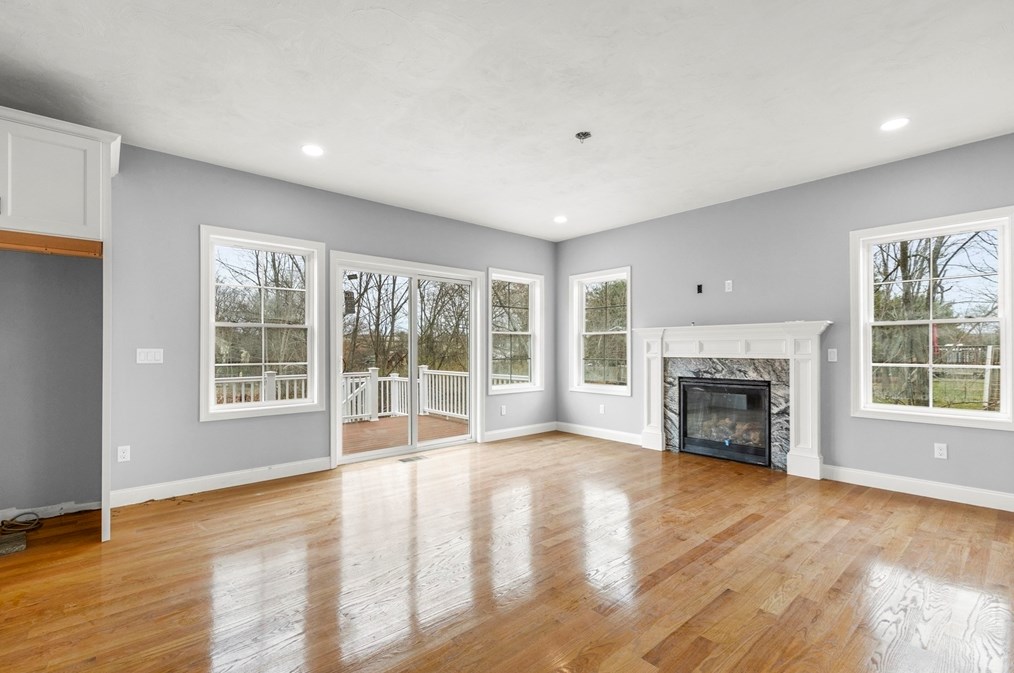 148 Oak Hl Ave, Seekonk MA 02771-2221 exterior