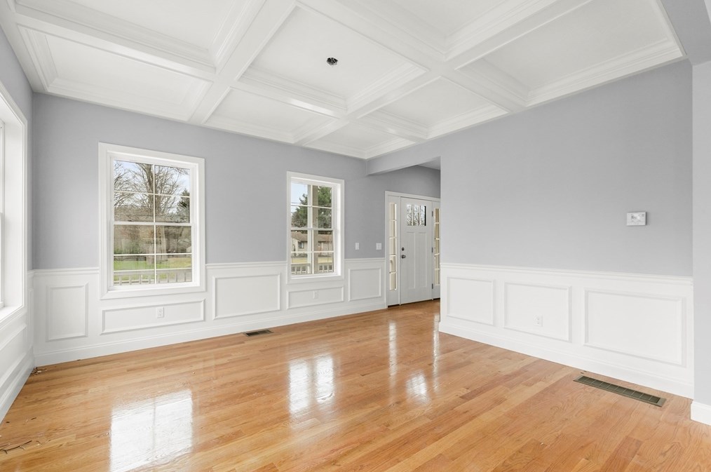 148 Oak Hl Ave, Seekonk MA 02771-2221 exterior