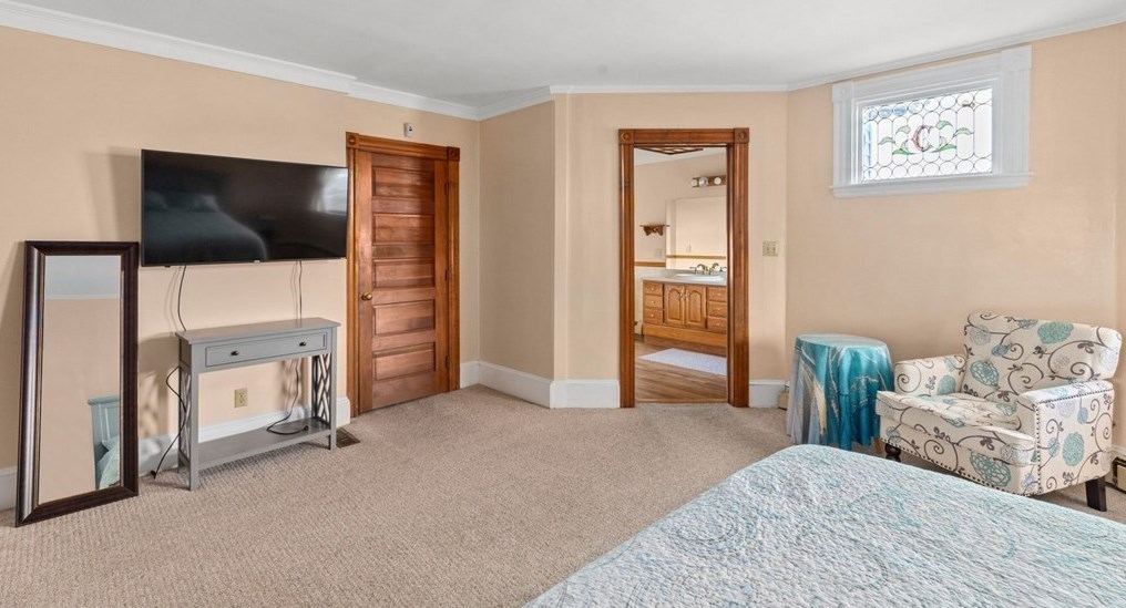 312 Main St, New Bedford MA 02743-1533 exterior