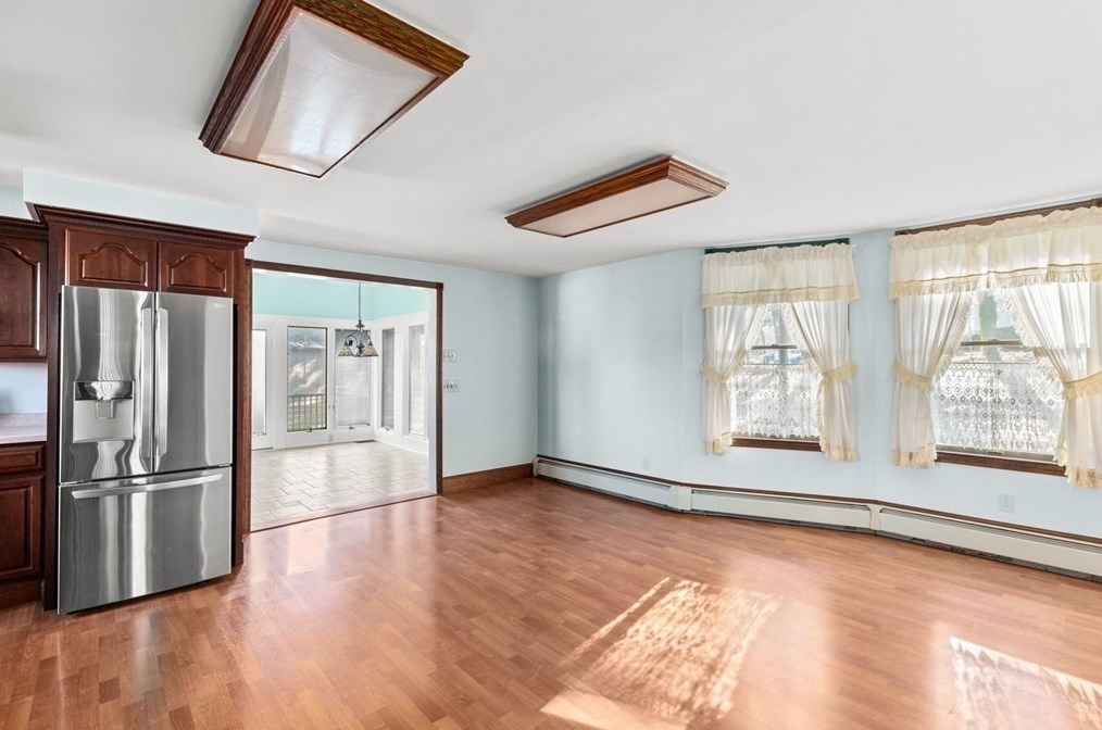 312 Main St, New Bedford MA 02743-1533 exterior