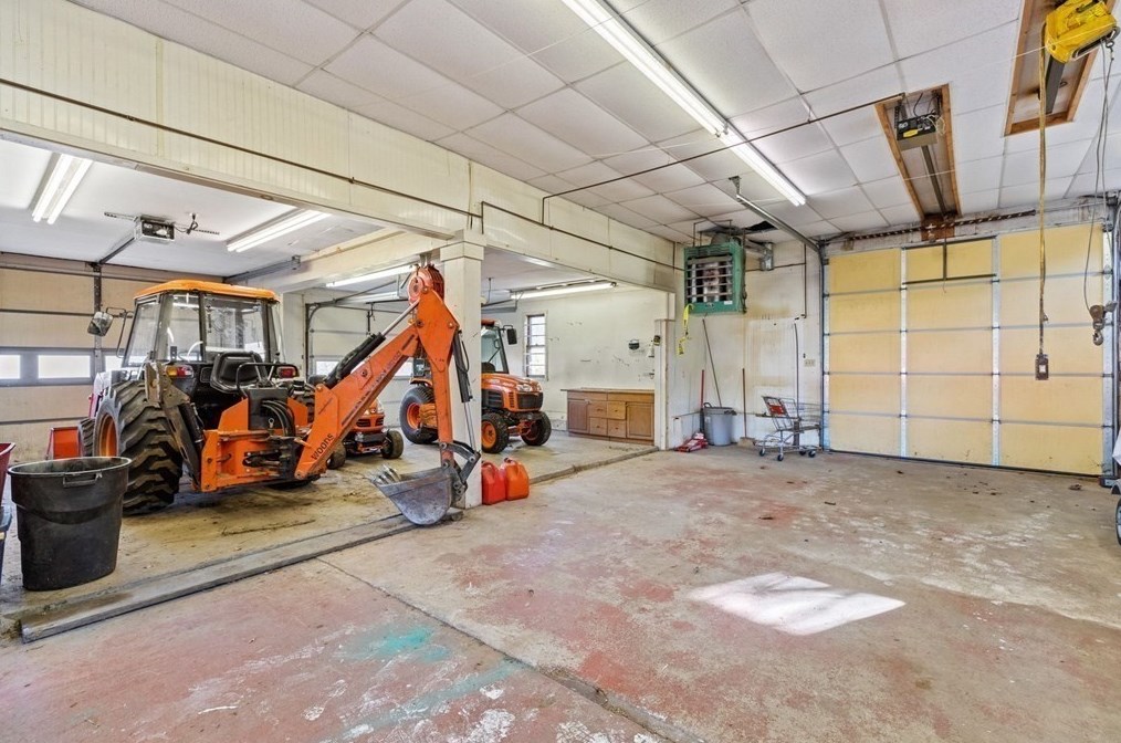 312 Main St, New Bedford MA 02743-1533 exterior