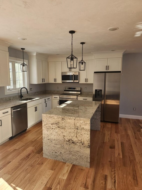 12 Spruce Dr, Ashburnham, MA 01430