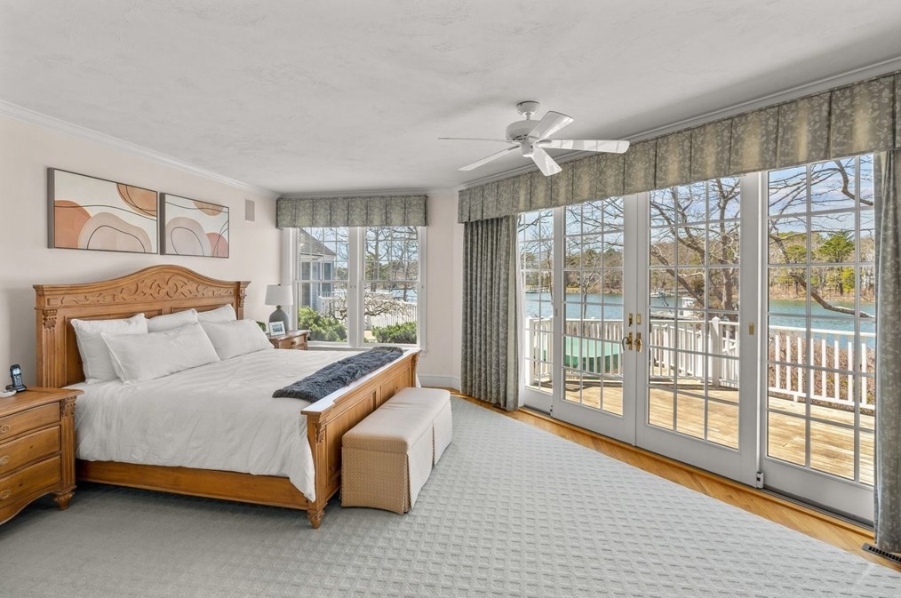 37 Keel Way, Mashpee MA 02649-4011 exterior