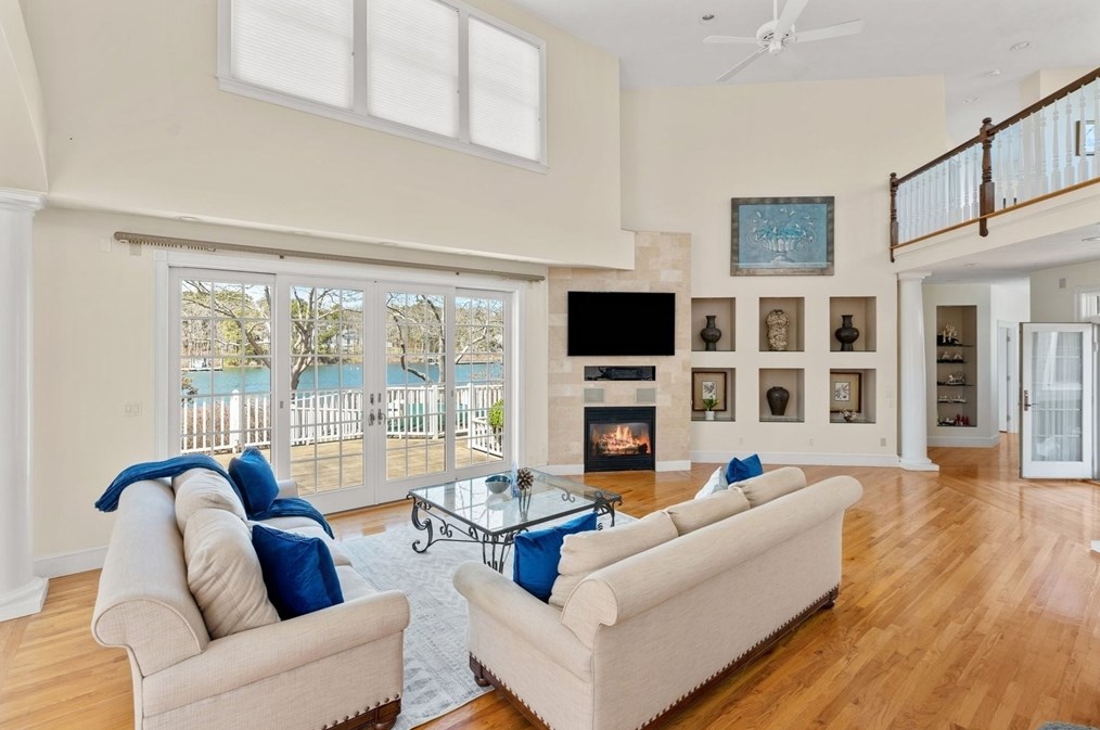 37 Keel Way, Mashpee MA 02649-4011 exterior