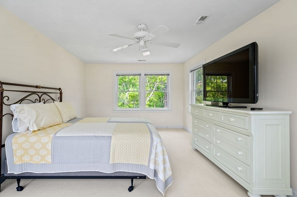 37 Keel Way, Mashpee MA 02649-4011 exterior