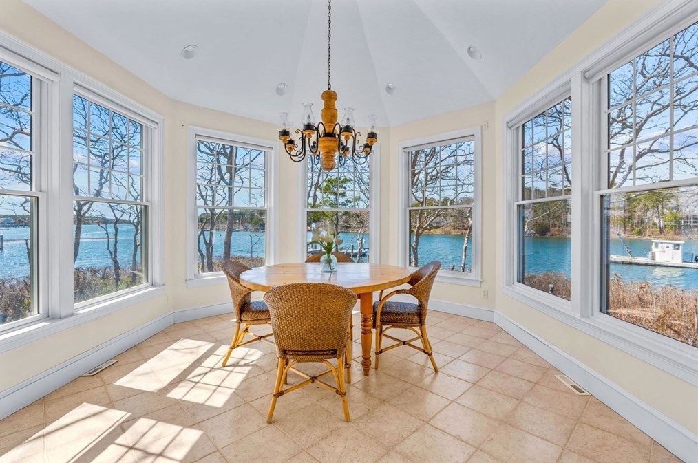 37 Keel Way, Mashpee MA 02649-4011 exterior