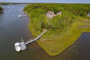 37 Keel Way, Mashpee MA  02649-4012 exterior