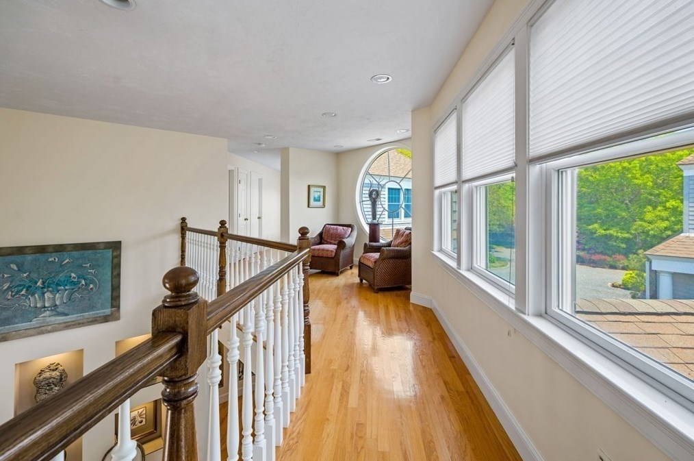 37 Keel Way, Mashpee MA 02649-4011 exterior