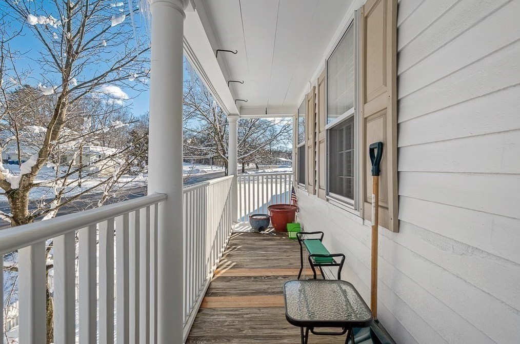 16 Boston Rd, Sutton MA 01590-2408 exterior