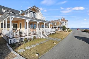 9 Tuckernuck Ave, Oak Bluffs, MA 02557 - Photo 2