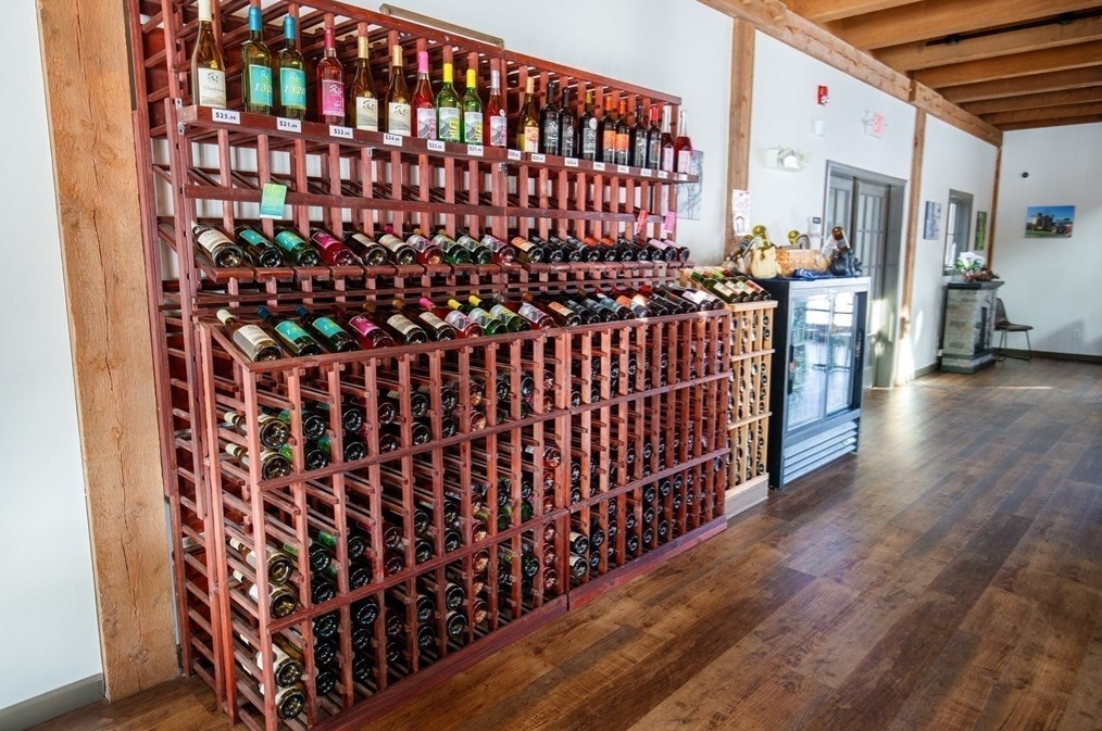 296 Main St, Sheffield MA 01257-9696 exterior