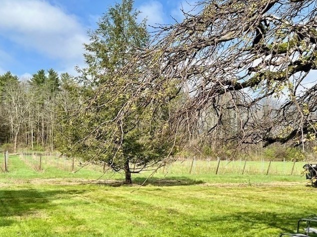 296 Main St, Sheffield MA 01257-9696 exterior