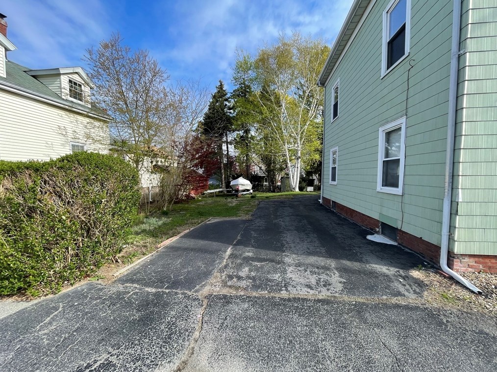 11 Glendale St #2, Salem, MA 01970