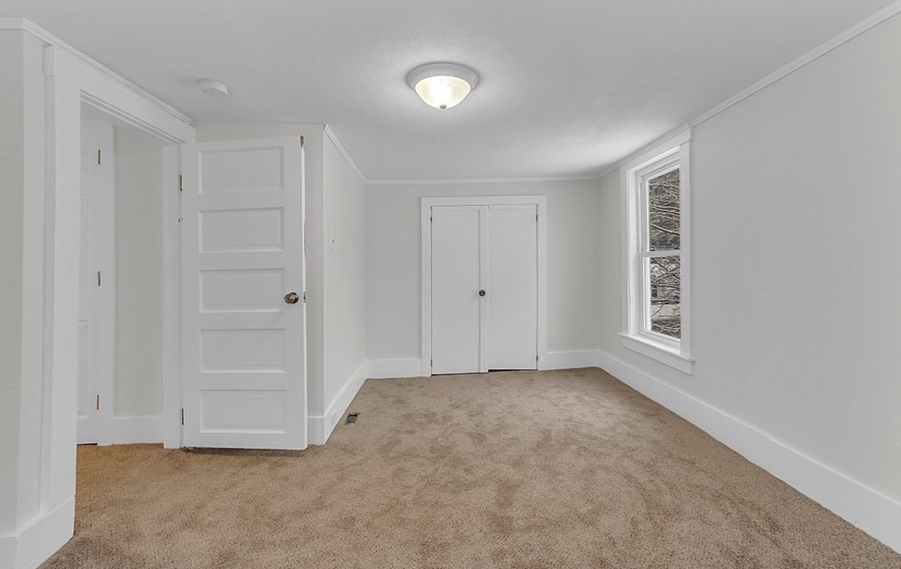 724 Silver Lk St, Royalston MA 01331-1617 exterior