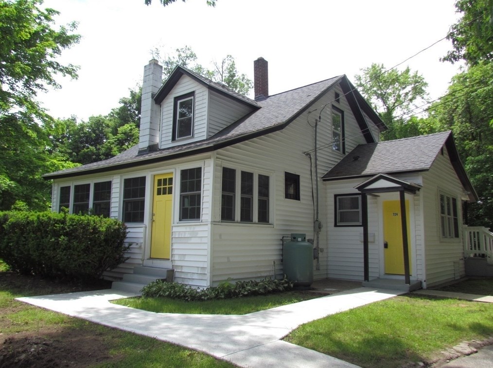 724 Silver Lk St, Royalston MA 01331-1617 exterior