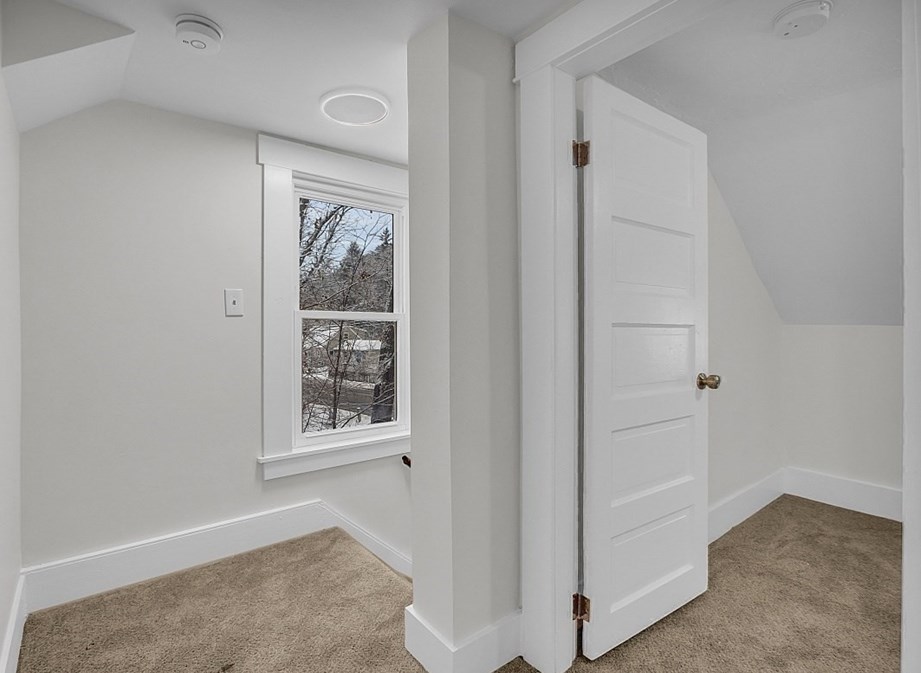 724 Silver Lk St, Royalston MA 01331-1617 exterior