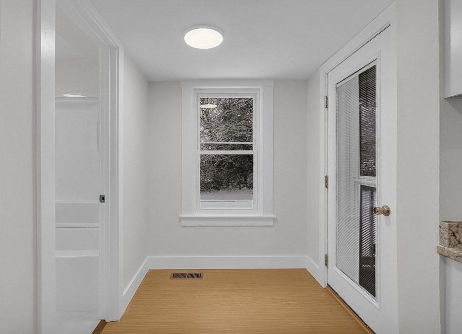 724 Silver Lk St, Royalston MA 01331-1617 exterior