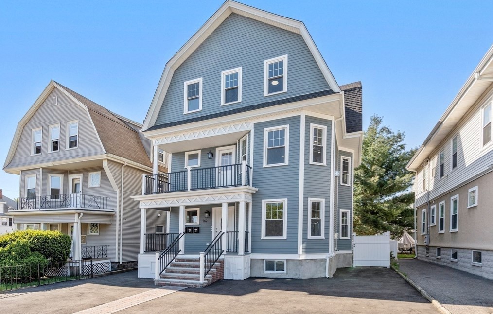 262 Belmont St, Watertown MA 02472-3563 exterior