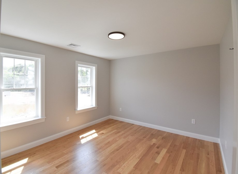 94 Herring Pond Rd, Plymouth MA 02360-1954 exterior